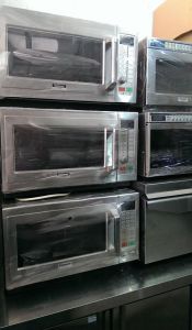 北京各区回收蛋糕展示柜，不锈钢操作台三麦烤箱，搅面机